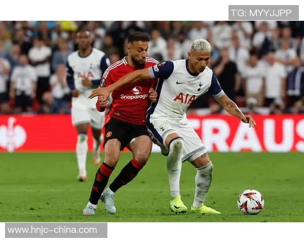 周六034英超焦点战利兹联主场迎战豪门利物浦保级战意与底蕴的较量 周六034英超焦点战利兹联主场迎战豪门利物浦保级战意与底蕴的较量